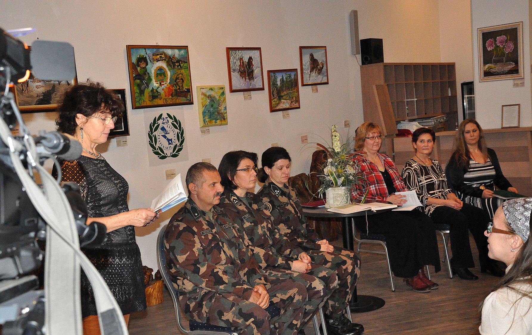 A Honvéd Kulturális Egyesület tagjainak nyílt jubileumi tárlata Székesfehérváron